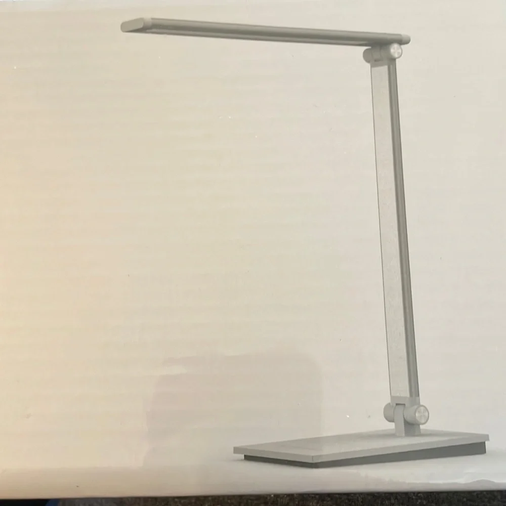 Led Lamp NWT